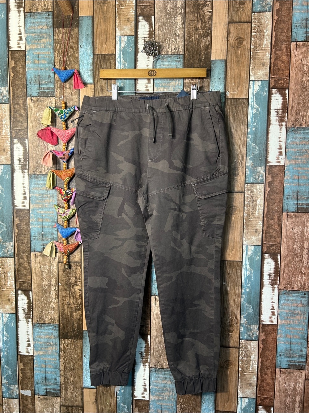 Abercrombie & Fitch Charcoal Camo Cargo Joggers
